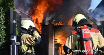 Uitslaande schuurbrand achter bakkerij Slomp in Westerhaar ... - Tubantia