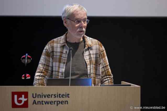 Lyndon Kearsly wint ornithologieprijs van Universiteit Antwerpen voor onderzoek naar vliegpatronen vale gierzwaluw