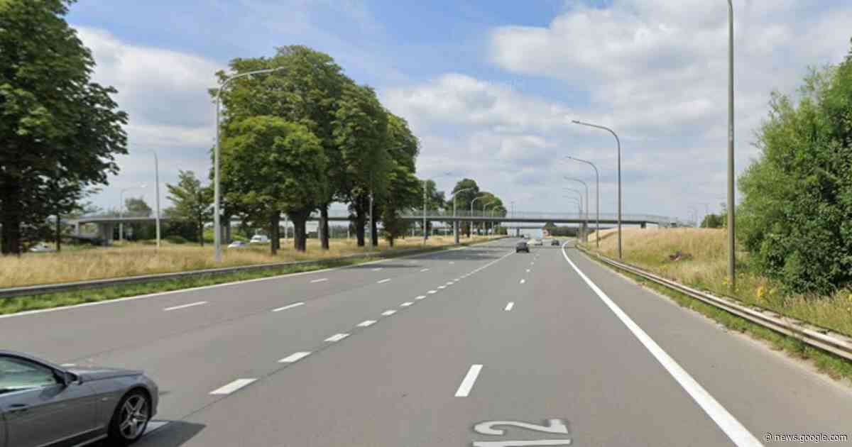 Twee rijstroken versperd op A12 richting Antwerpen ter hoogte van ... - Het Laatste Nieuws