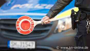 Auto landete an der B76 bei Bösdorf im Graben: Betrunkener Fahrer leistete Widerstand