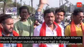 Bajrang Dal activists protest against Shah Rukh Khan's movie Pathaan in Raipur