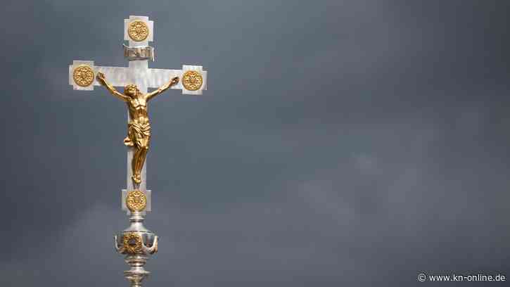 Krisen: Vertrauen in Kirchen und Papst Franziskus schwindet