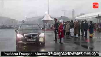 President Murmu at 'Beating the Retreat' ceremony at Vijay Chowk