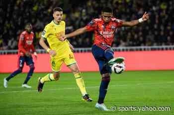 Leicester agree short-term deal for Tete