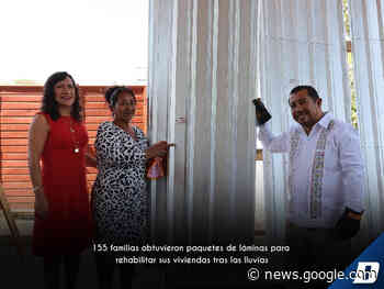 Provich entrega más de 2 mil láminas a familias de Arriaga - Diario de Chiapas
