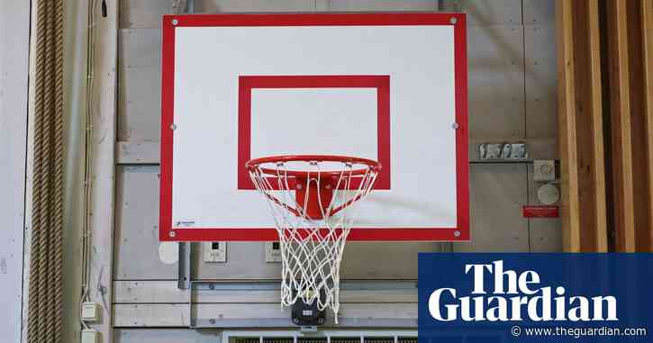 Man dies after fans brawl at Vermont middle-school basketball game