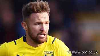 Matty Taylor: Port Vale sign striker on loan from Oxford United