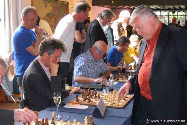 Karpov organiseert schaaktoernooi voor debutanten