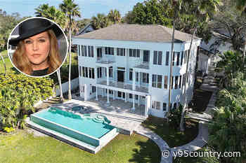Lisa Marie Presley’s Stunning Oceanfront Florida Mansion for Sale — See Inside! [Pictures]