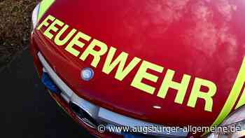 Auto gerät auf der A8 bei Oberelchingen in Brand