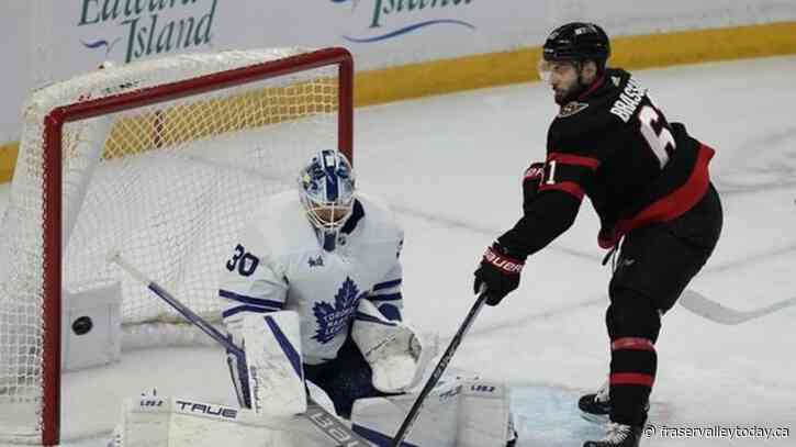 Maple Leafs fend off Senators late rally to win 5-4 in shootout