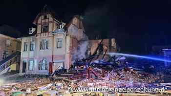 Mehrfamilienhaus in Ellefeld explodiert - Mann vermisst