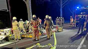 Unfall in Schöningen: Trikefahrer rast in Baum – schwer verletzt
