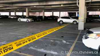 1 dead after triple shooting at Fairview Mall parking lot in Toronto