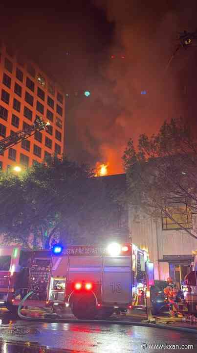 Fire burns vacant downtown Austin building
