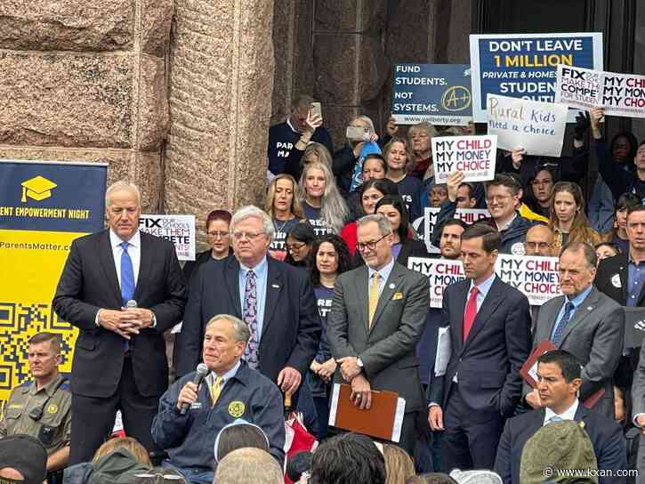 Gov. Abbott rallies supporters for 'school choice' at Capitol