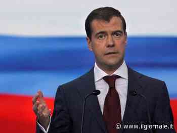 "Così ci avviciniamo all'apocalisse nucleare...": l'ultimo avvertimento di Medvedev