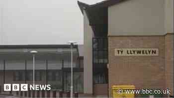 Tŷ Llywelyn: Mental health patient died of sepsis - inquest