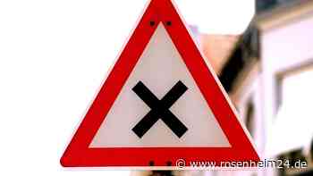 Schwarzes Kreuz im roten Dreieck: Worauf weist das Verkehrsschild hin?