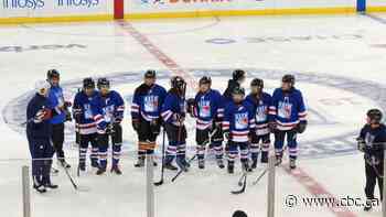 Sask. First Nation girls hockey team practises at Madison Square Garden