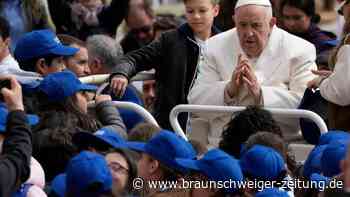 Vatikan: Papst wegen Atemwegsinfekt in Krankenhaus