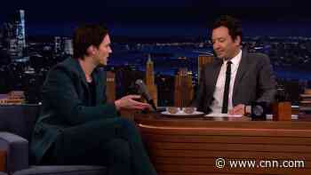 Actor brings special treat for Fallon to taste on 'Tonight Show'