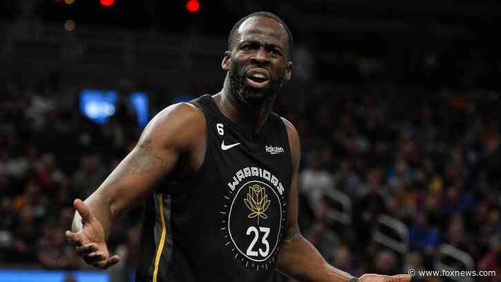 Warriors' Draymond Green appears to kick Pelicans' Herb Jones during melee