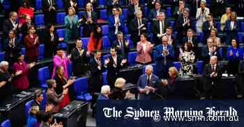 Charles lauds German support for Ukraine in bilingual Bundestag speech