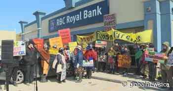Winnipeggers protest against RBC’s funding for fossil fuel projects