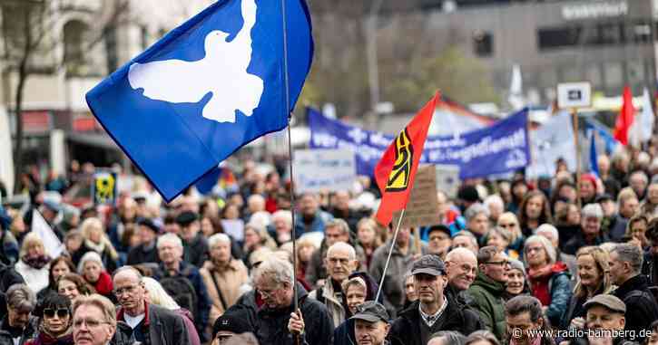 Tausende bei Ostermärschen: Für Frieden und gegen Aufrüstung