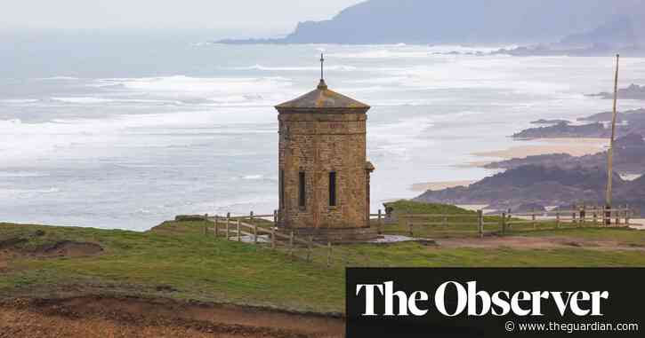 Race to rescue Bude’s Pepperpot lookout tower from being swept into the sea