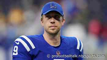 Colts release Nick Foles