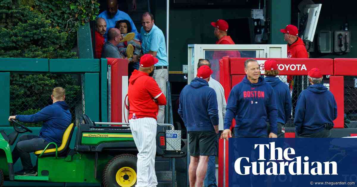 Red Sox-Phillies game delayed after spectator falls over railing into bullpen