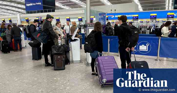 Soldiers to be trained to check passports amid UK fears of summer travel chaos