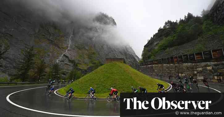 Giro d’Italia: Denz doubles up as Armirail seizes race lead from Thomas