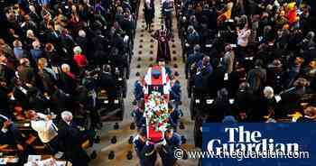 Hundreds attend London funeral for second world war veteran Peter Brown