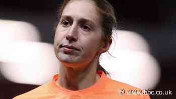 Women's World Cup: England's Sandy MacIver rules herself out