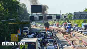 M4 traffic: Long queues near Bristol after vehicle fire