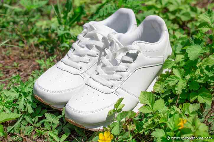 How to Clean White Shoes to Keep Them Looking Like New