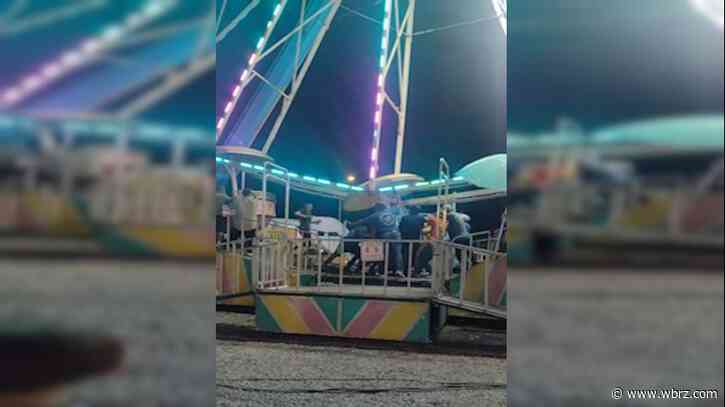 Ferris wheel breaks down with passengers on board at Jambalaya Festival