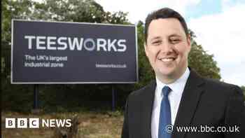 Mayor calls MP 'liar and a coward' in Tees project row