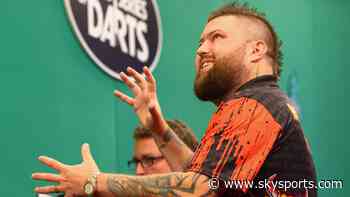 Long shocks world champion Smith at US Masters | Wright also crashes out