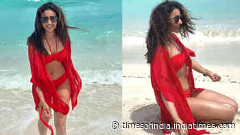 Rakul Preet Singh poses in red bikini as she enjoys her holiday with beau Jackky Bhagnani; fans say 'Too hot to resist'