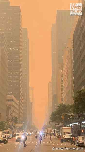 Canadian wildfires pour smoke into US, heavy haze creates Martian-like scene in NYC