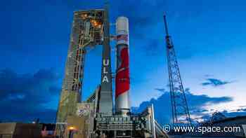 ULA test-fires new Vulcan Centaur rocket on the launch pad for 1st time (video)