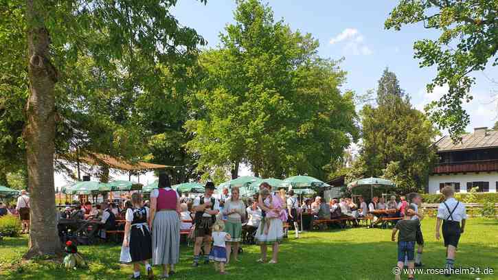 Frühlingsfest des Trachtenvereins zieht viele Besucher nach Teisendorf