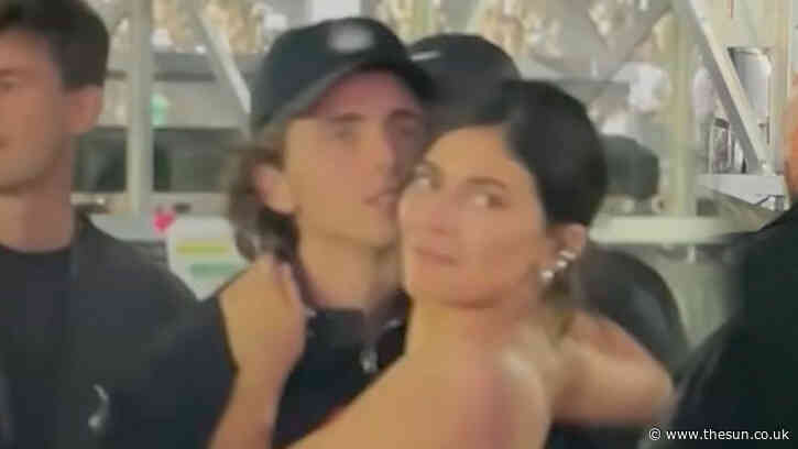 Kylie Jenner and Timothée Chalamet share steamy kisses as they can’t keep their hands off each other at  Beyoncé concert