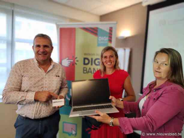 Digibank Noorderkempen bestrijdt digitale kloof: “Uitleendienst beschikt over 200 laptops”