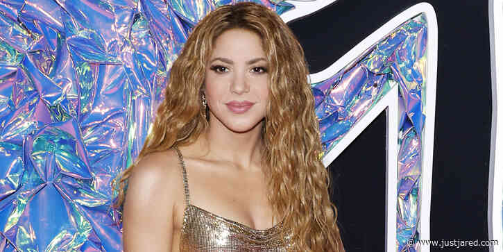 Shakira Shimmers in Gold As The Video Vanguard Honoree at MTV VMAs 2023