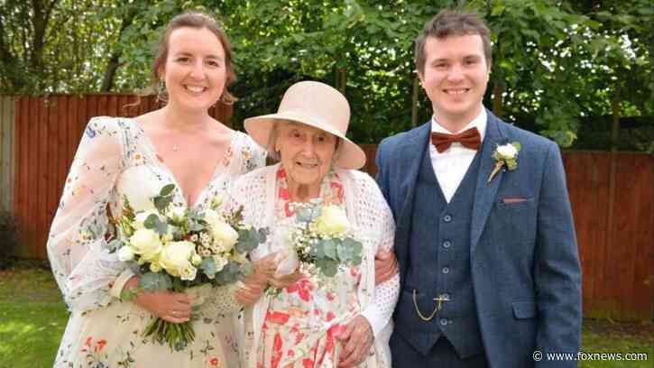 Wedding repeat: Couple says 'I do' again for benefit of grandmother with Alzheimer's at senior care home